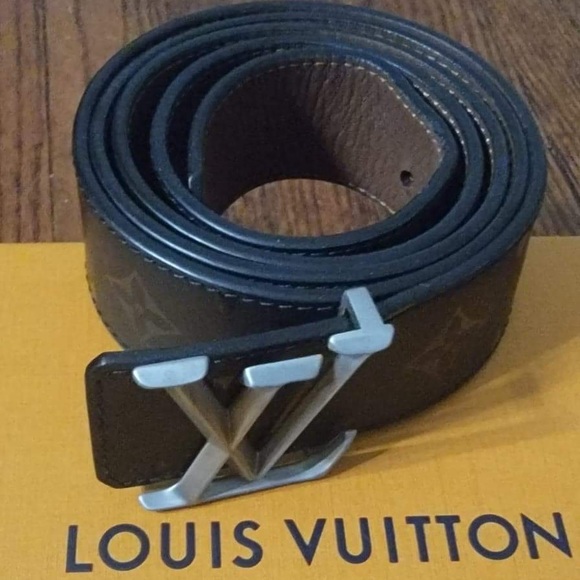 Louis Vuitton belt - Picture 2 of 2